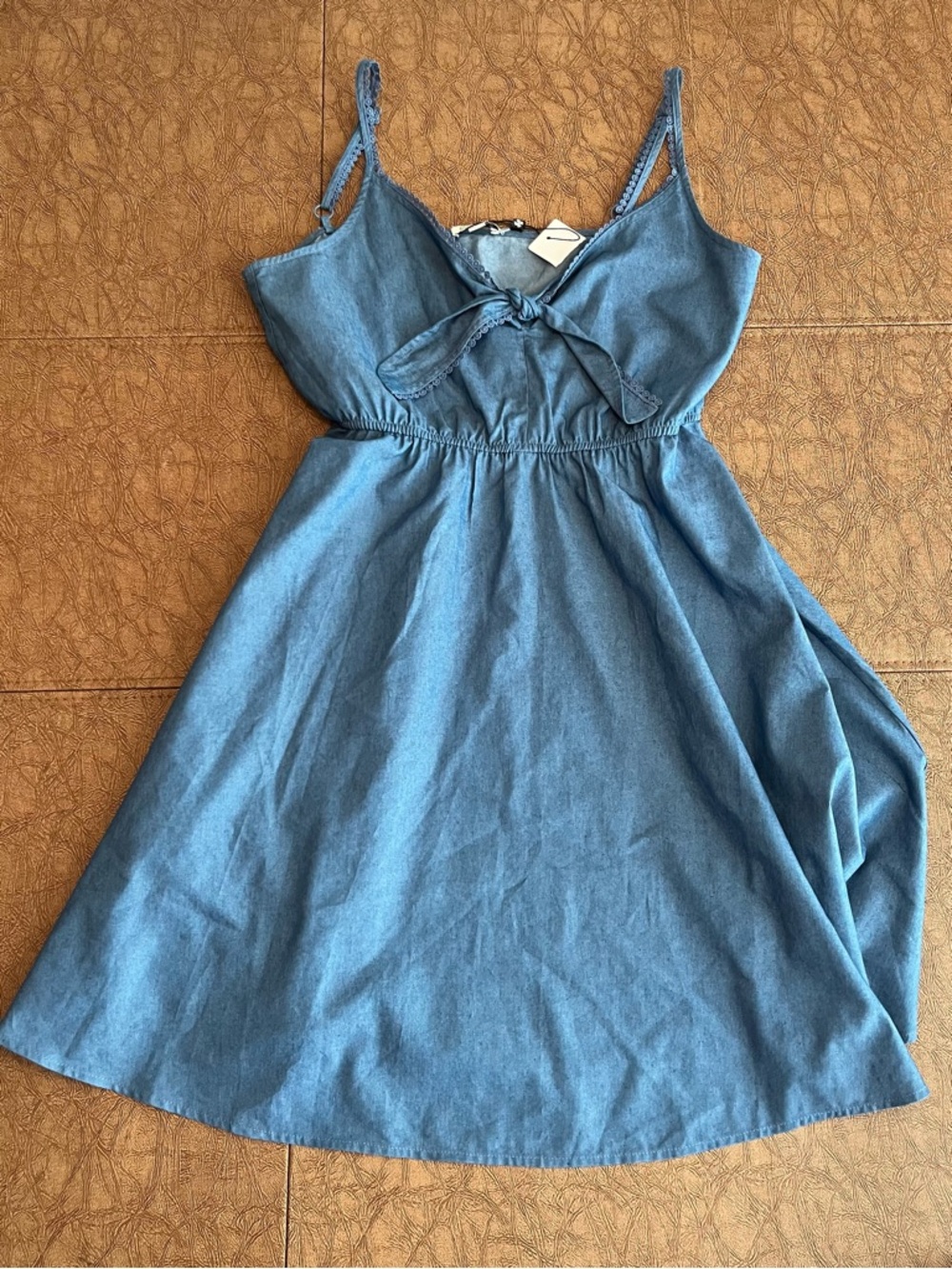 NWT Molly Bracken Women's Medium  Chambray Blue Tie-Front Sundress